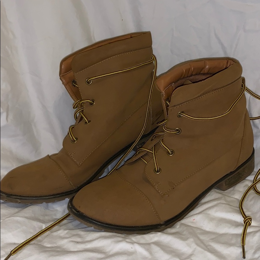 Madden Girl ankle boots size 7.5